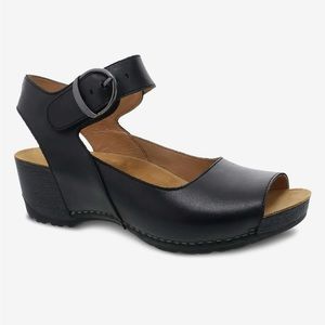 Dansko Tiana Burnished Calf Black Size 39